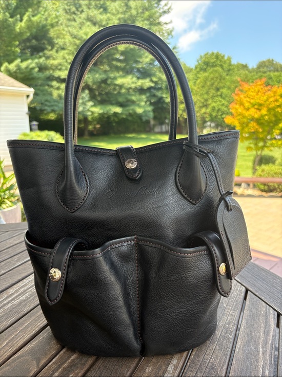 Dooney & Bourke Handbags - Dooney & Bourke Black Leather Bucket Bag.